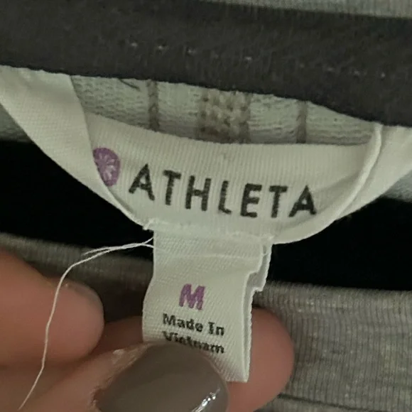 ATHLETA Gray Short Sleeve Crew Neck T-Shirt Athletic Dress Athleisure Preppy | M - Picture 9 of 16